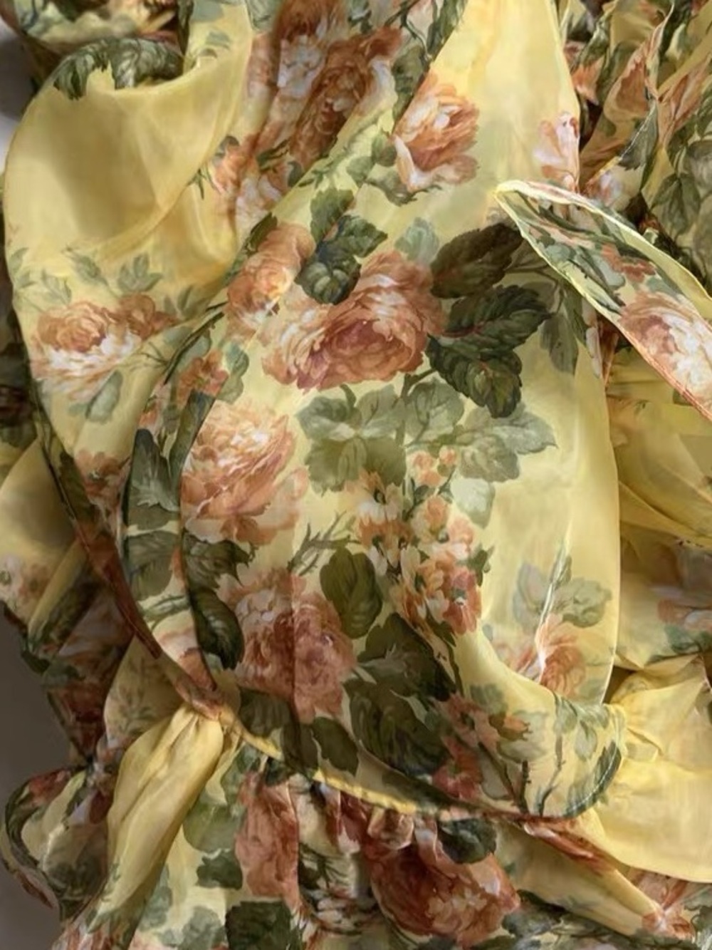Selkie Collections Butter Rose in Bloom Bridal Gown with Foldable Train S - Picture 14 of 14